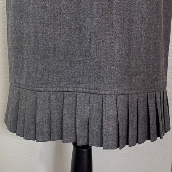 Tahari Pleated Ruffle Hem Skirt Lined Black/Gray Size 6 - Picture 3 of 5